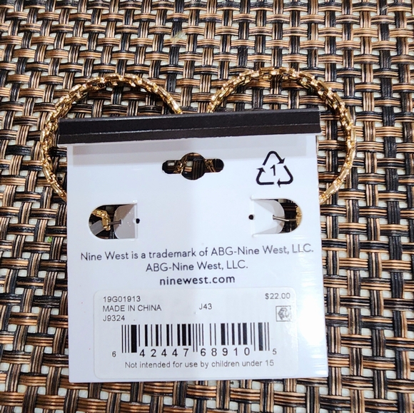 NWT Earring For Womens. - Picture 7 of 7